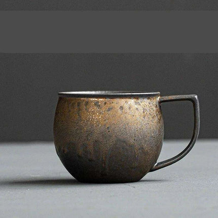 Nordic Charm Ceramic Coffee Mug with Hanging Ear and Gilt Couple Design - Très Elite