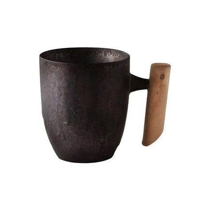 Nordic Charm Ceramic Coffee Mug with Hanging Ear and Gilt Couple Design - Très Elite