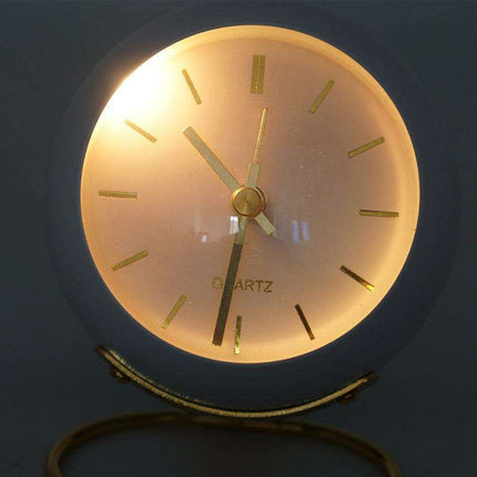 Nordic Elegance: Silent Alarm Clock with Chic Metal Design for Modern Workspaces..