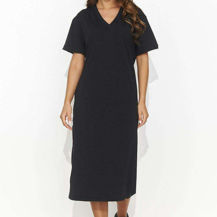 Numinous Knit Dress with Back Slit for Effortless Elegance - Très Elite