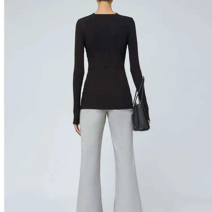 O-neck Knitted Sweater with Chic Cut-Out Details - Très Elite