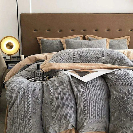 Opulent Grey Velvet Fleece Bedding Set with Luxurious 3D Embossed Duvet Cover and Pillowcases - Très Elite