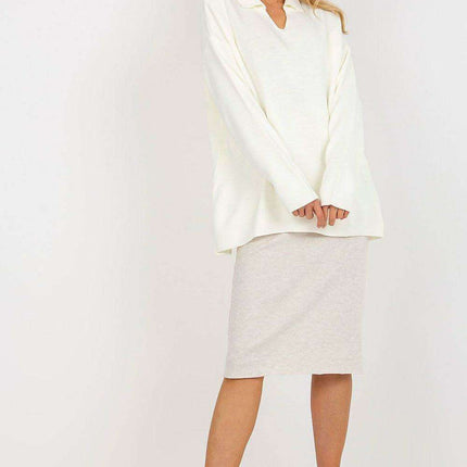 Parisian Elegance Heart Detail Sweater Rue Paris Collection - Très Elite