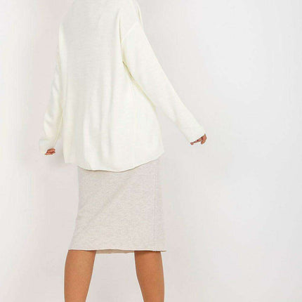 Parisian Elegance Heart Detail Sweater Rue Paris Collection - Très Elite