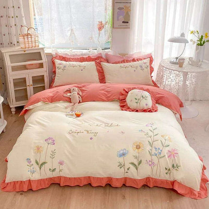 Pastoral Elegance: Embroidered Floral Cotton Bedding Set with Ruffled Details - Duvet Cover, Flat & Fitted Sheets, Pillowcases- Très Elite- Très Elite