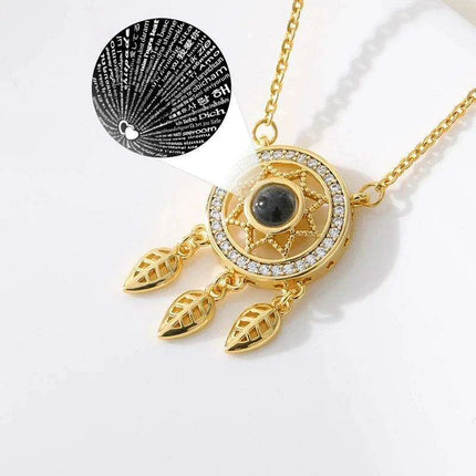 Personalized Dream Catcher Necklace - Meaningful Stainless Steel Gift for Friends with Custom Engraving - Très Elite
