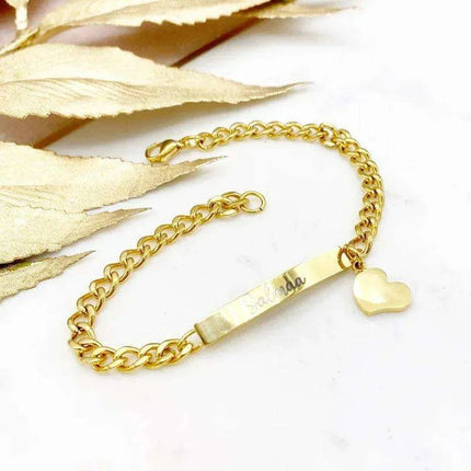 Personalized Engraved Women's Name Bracelet - Très Elite
