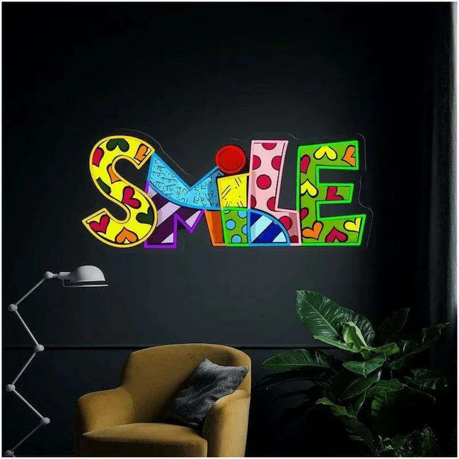 Personalized LED Neon Smile Face Wall Art - Ideal for Home Decor & Celebrations