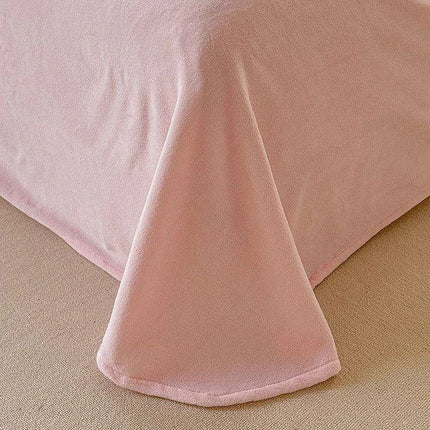 Pink Coral Velvet Bedding Set with Ruffled Duvet Cover and Pillowcases, Queen & King Sizes - Très Elite