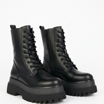 Platform boots model 222046 - Très Elite