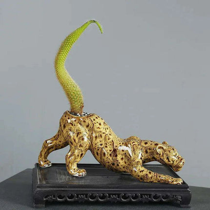 Playful Animal-Inspired Ceramic Planters for a Whimsical Garden Experience - Très Elite