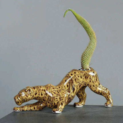 Playful Animal-Inspired Ceramic Planters for a Whimsical Garden Experience - Très Elite