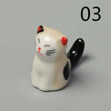 Playful Cat Cutlery and Chopstick Holder for a Whimsical Kitchen - Très Elite