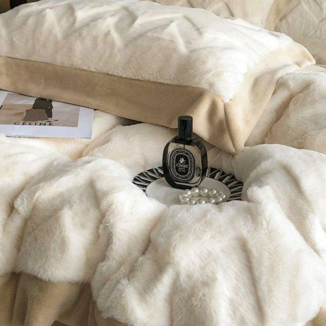 Plush Coral Velvet Winter Bedding Set with Cozy Duvet and Comforter