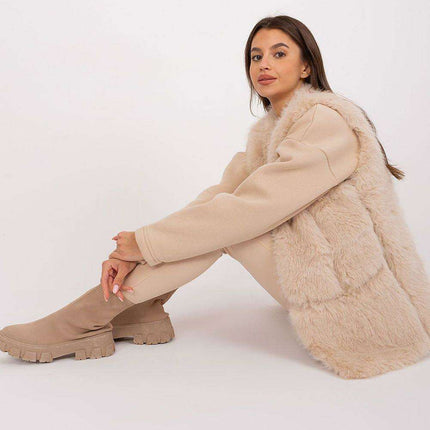 Plush Elegance: Luxurious Faux Fur Vest - Très Elite