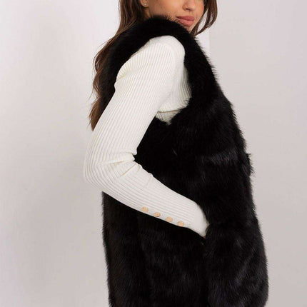 Plush Elegance: Luxurious Faux Fur Vest - Très Elite