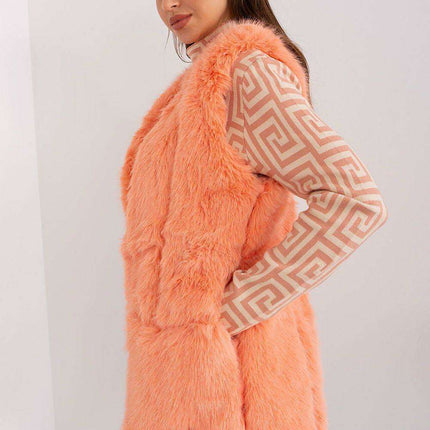 Plush Elegance: Luxurious Faux Fur Vest - Très Elite