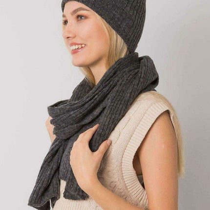 Polish Winter Hat and Scarf Set Cozy Acrylic Essentials - Très Elite
