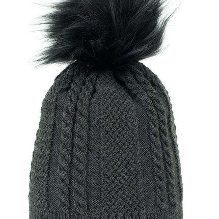 Polo Pompon Beanie: Stylish Warmth for Winter Adventures - Très Elite