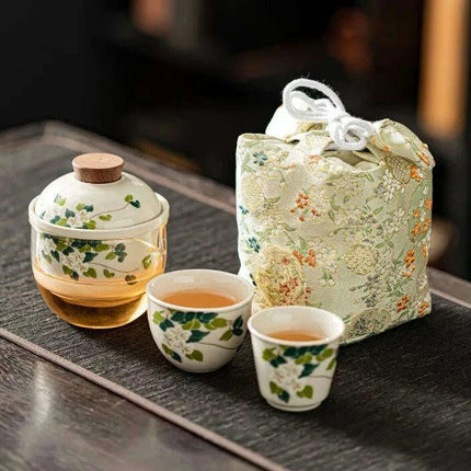Portable Elegance: Travel-Friendly Chinese Kung Fu Tea Set with Glass Teapot and Cups - Très Elite