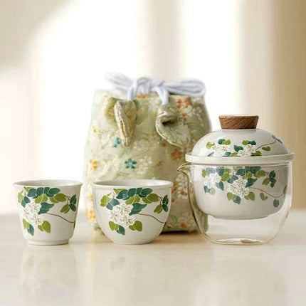 Portable Elegance: Travel-Friendly Chinese Kung Fu Tea Set with Glass Teapot and Cups - Très Elite