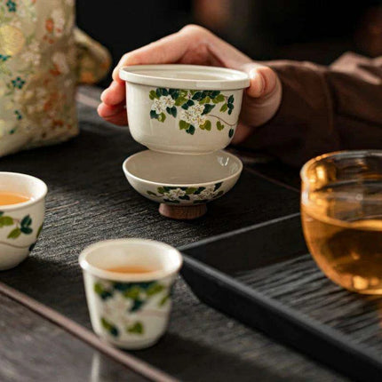 Portable Elegance: Travel-Friendly Chinese Kung Fu Tea Set with Glass Teapot and Cups - Très Elite