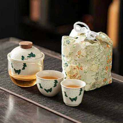 Portable Elegance: Travel-Friendly Chinese Kung Fu Tea Set with Glass Teapot and Cups - Très Elite