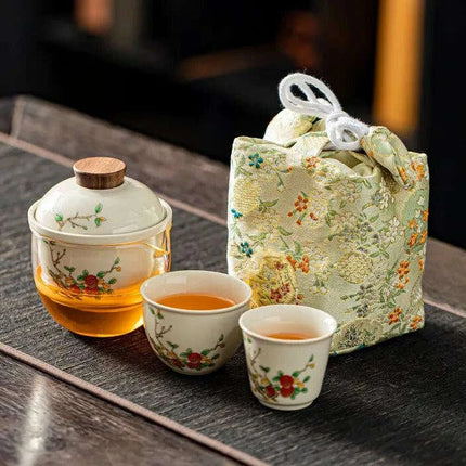 Portable Elegance: Travel-Friendly Chinese Kung Fu Tea Set with Glass Teapot and Cups - Très Elite