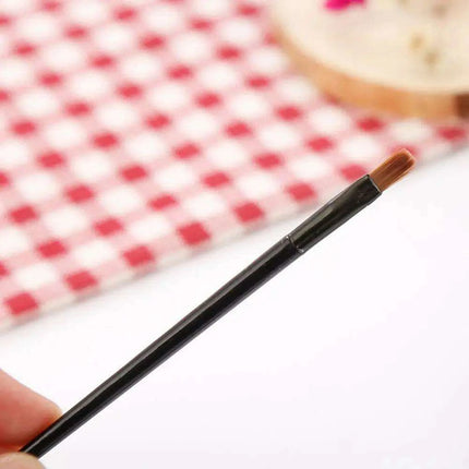 Professional 50-Piece Disposable Lip Brush Set for Makeup Artistry - Precision Applicator Kit..