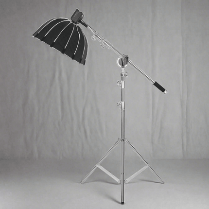 Professional Adjustable Stainless Steel Light Stand with Boom Arm & Sandbag - 2.49M Height - Très Elite