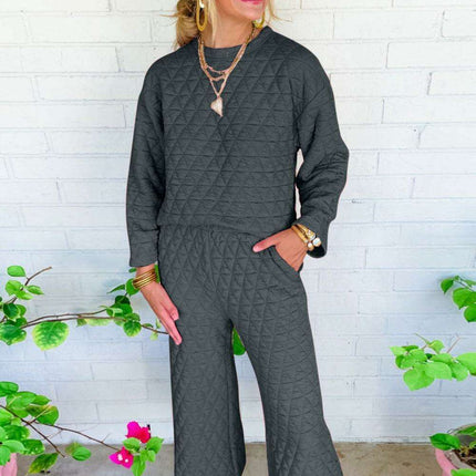 Quilted Charcoal Lounge Set: Chic Comfort for Every Occasion - Très Elite