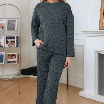 Quilted Charcoal Lounge Set: Chic Comfort for Every Occasion - Très Elite
