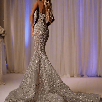 Radiant Crystal-Embellished Mermaid Bridal Gown with Elegant V-Neck - Très Elite