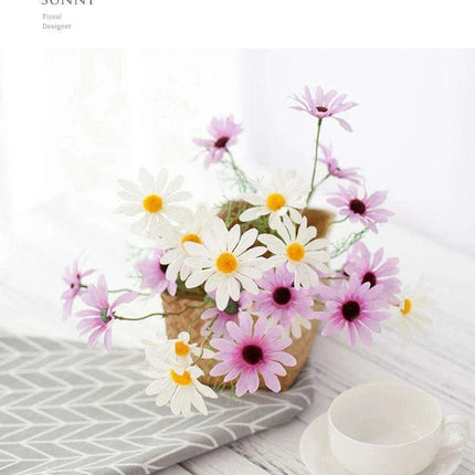 Radiant Daisy Dream - Exquisite Floral Elegance..