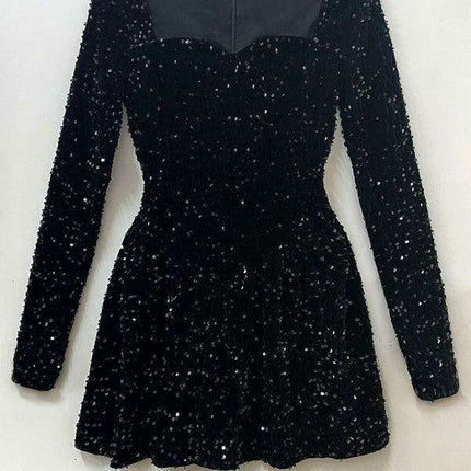 Radiant Elegance: Stylish Long Sleeve Sequin Evening Gown for Women - Très Elite