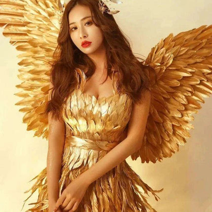 Radiant Golden Feathered Fairy Wings - Perfect for Halloween, Cosplay, and Stylish Dress-Up Events for Girls - Très Elite