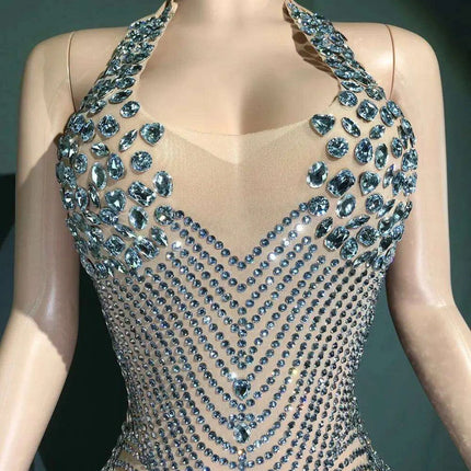 Radiant Rhinestone-Embellished Halter Neck Evening Gown with Opulent Mesh and Velvet Accents - Très Elite