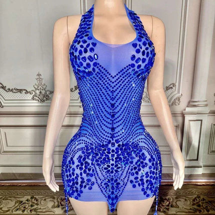 Radiant Rhinestone-Embellished Halter Neck Evening Gown with Opulent Mesh and Velvet Accents