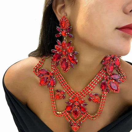 Radiant Rhinestone Jewelry Set - Elegant Necklace and Earring Duo for Fashion Enthusiasts - Très Elite