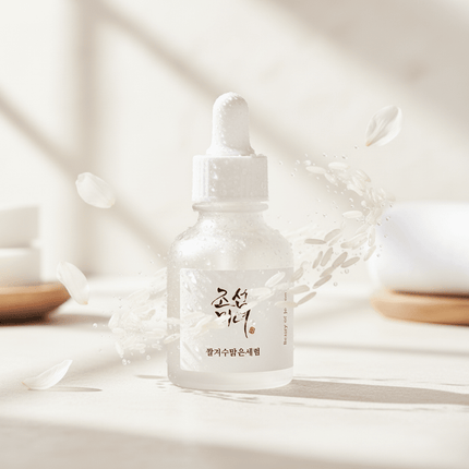 Radiant Skin Brightening Serum with Rice & Alpha-Arbutin - 30ml - Très Elite