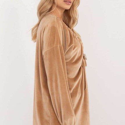 Red Velour Blouse 202015 Bound Neckline For Everyday Use - Très Elite