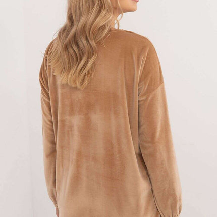 Red Velour Blouse 202015 Bound Neckline For Everyday Use - Très Elite