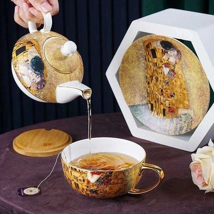 Regal Elegance: European Aristocracy Inspired Fine Bone China Tea Set with Exquisite Lady's Portrait - Très Elite