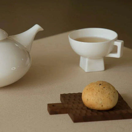 Regal Elegance: Medieval Red Bone China Tea Cup Collection - Très Elite