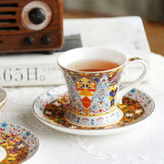 Regal Palace-Inspired Bone China Tea Set with Exquisite Ceramic Cups and Saucers - Très Elite