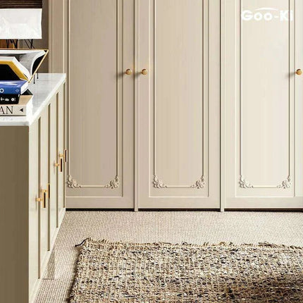 Retro Brass Cabinet Handles - Chic Vintage Pulls for Furniture Revitalization - Très Elite