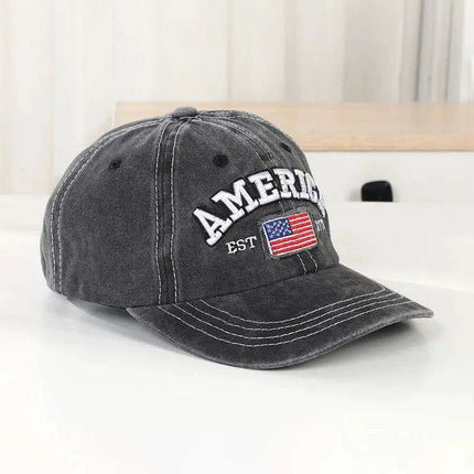 Retro Cowboy Embroidered Unisex Adjustable Baseball Cap - Year-Round Sunscreen Hat - Très Elite