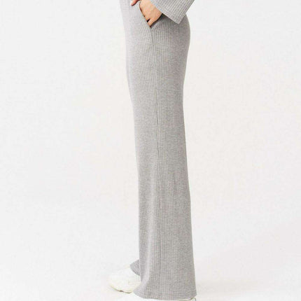 Ribbed Women's Trousers - Stylish Comfort for Every Occasion - Très Elite