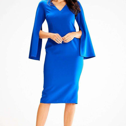 Romantic Heart Neckline Midi Dress with Stylish Slit Sleeves for Elegant Events - Très Elite