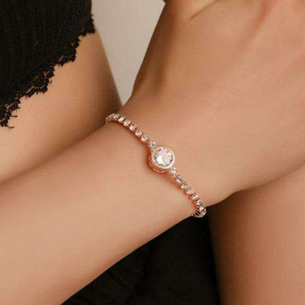 Rose Gold Heart Bracelet with Zircon and Diamond Accents - Elevate Your Accessories Collection - Très Elite